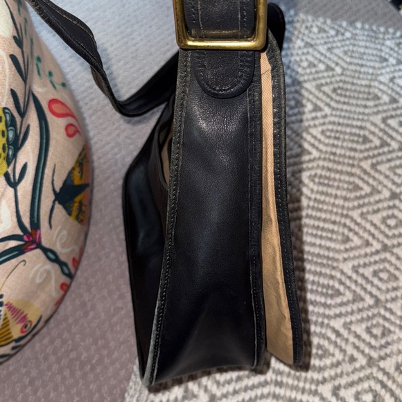 👛Coach 9718 Legacy Black Leather Shoulder Bag with Gold Accents Crescent Flap - Picture 14 of 15